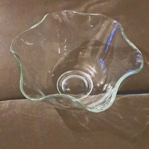 Glass heritage bowl